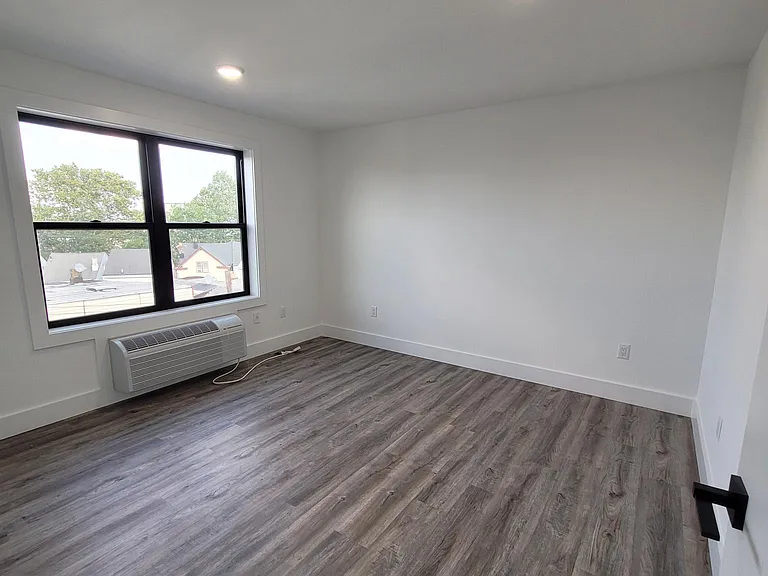 242 Spring St #2 — Photo 16