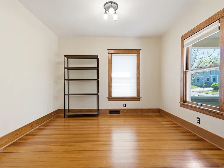 1154 Hotz Ave — Photo 10