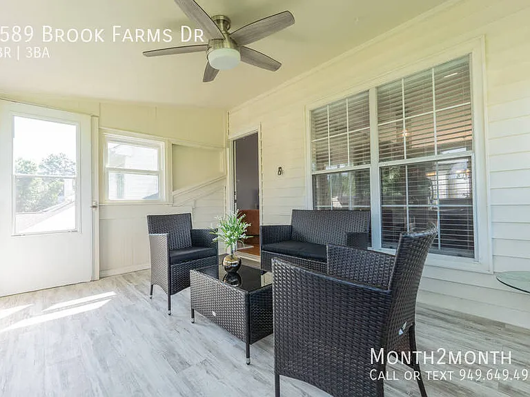 4589 Brook Farms Dr — Photo 34
