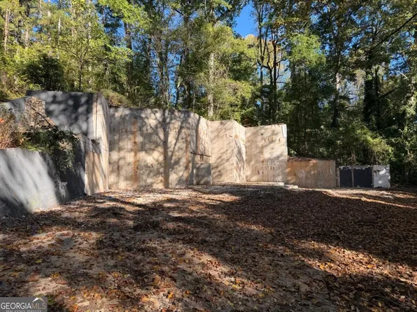 1809 Silver Ridge Ct, Stone Mountain, GA 30087