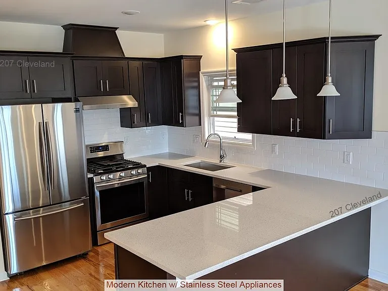 207 Cleveland Ave — Photo 2