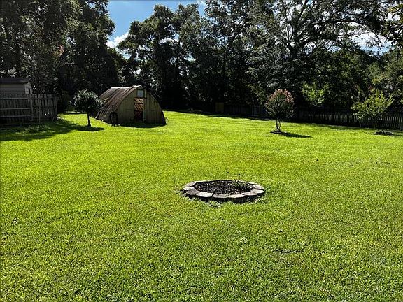 4th image of 4103 Lake Cir N