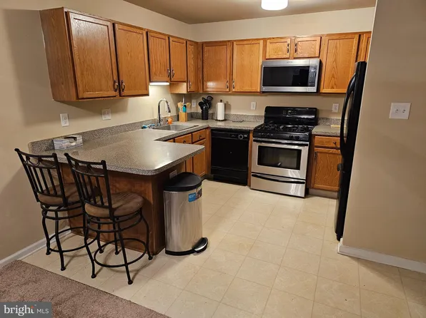 45 Highmeadows Dr, Sicklerville, NJ 08081