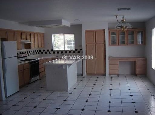 2nd image of 1648 Royal Canyon Dr
