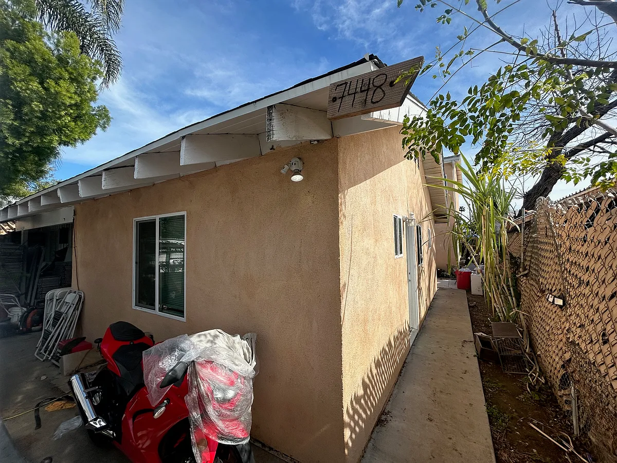 Building Photo - 7448 Tampa Ave