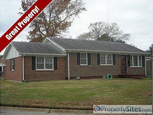 1st image of 901 Mineo Ln