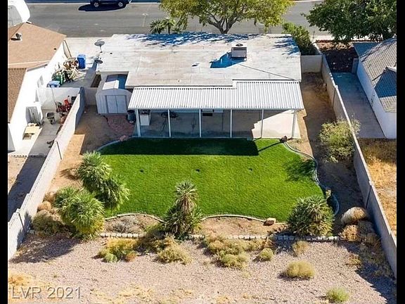 3rd image of 890 Jeri Ln