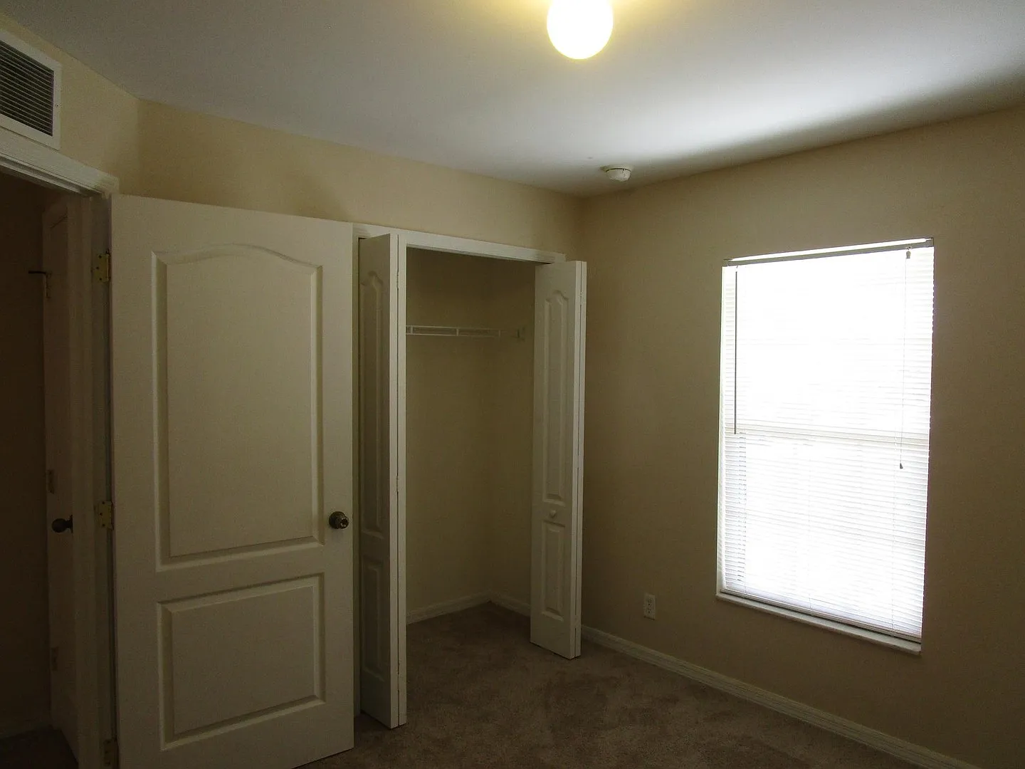 Coming mid Aug 3/2 Home — Photo 2