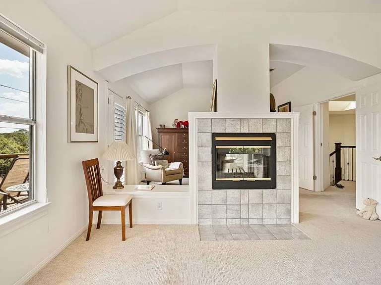5511 Courtyard Dr — Photo 13