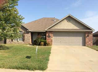 407 E Sweetwater Dr, Rogers, AR 72758