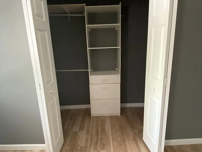 30 Vanderbilt Ln — Photo 5