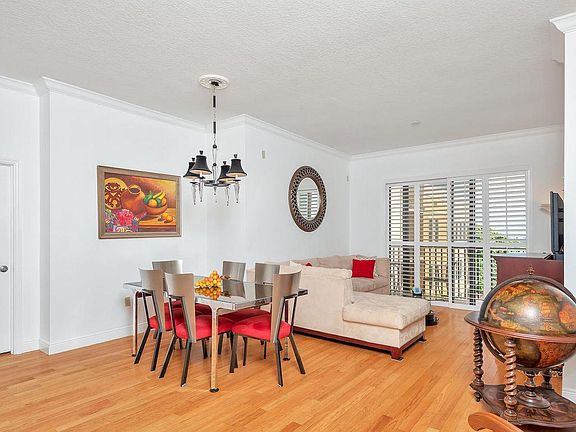 5th image of 511 Lucerne Ave APT 609