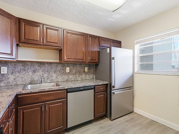 4th image of 1400 NE 57th Street #304