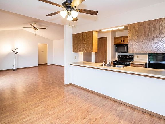 4th image of 4335 Sunridge Dr APT C