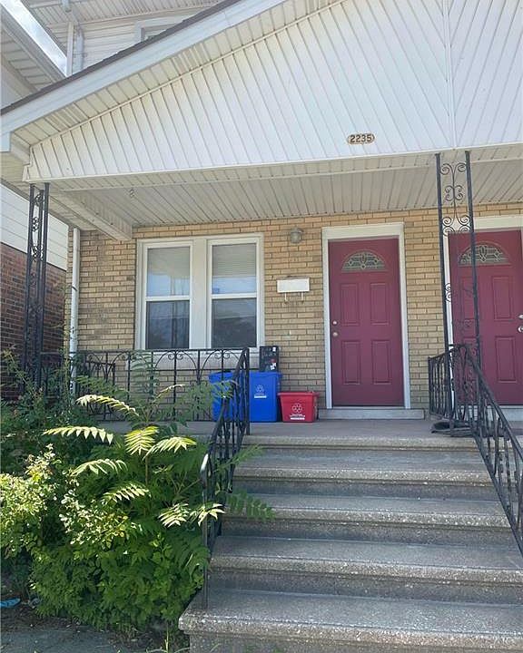 1st image of 2233 Howard Ave