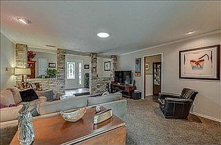 4th image of 3440 Willowcrest Dr