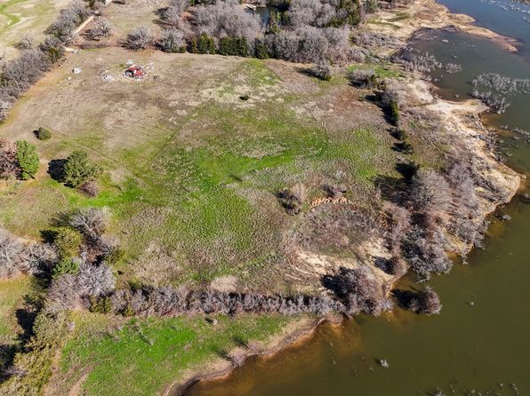 1125 County Road 2670, Telephone, TX 75488