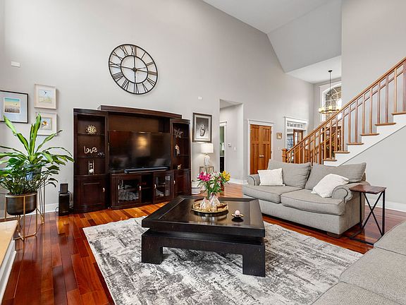 3rd image of 12448 Province Dr