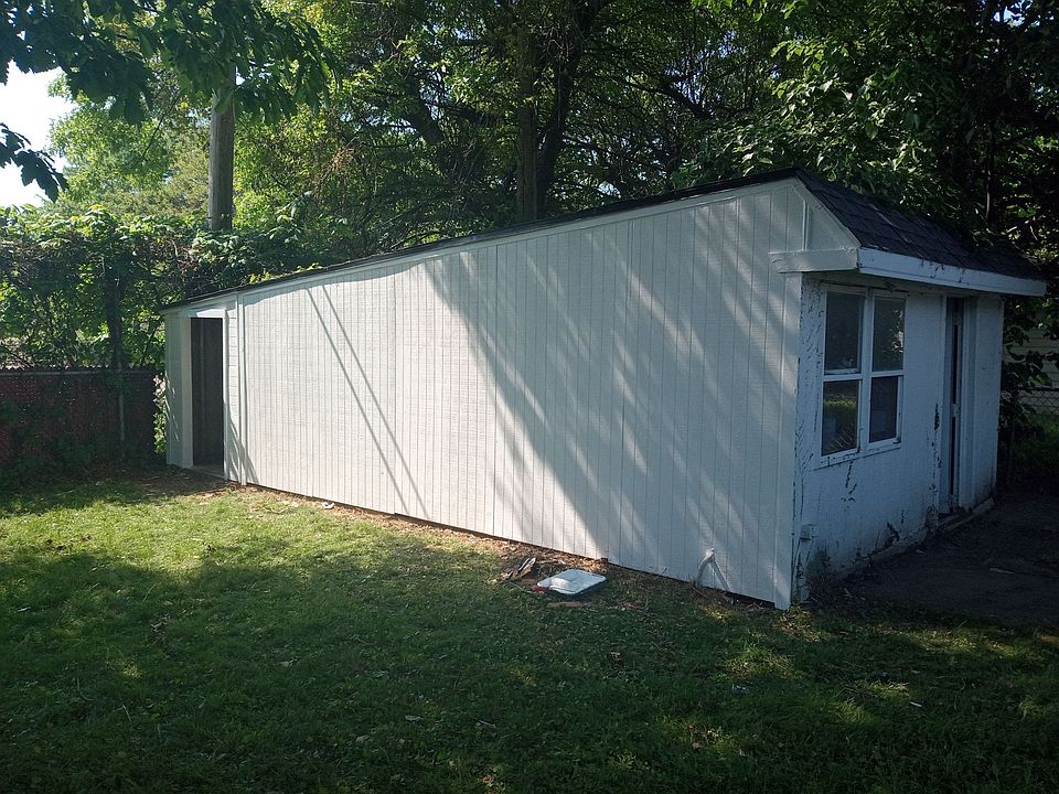 2nd image of 1064 E 167th St