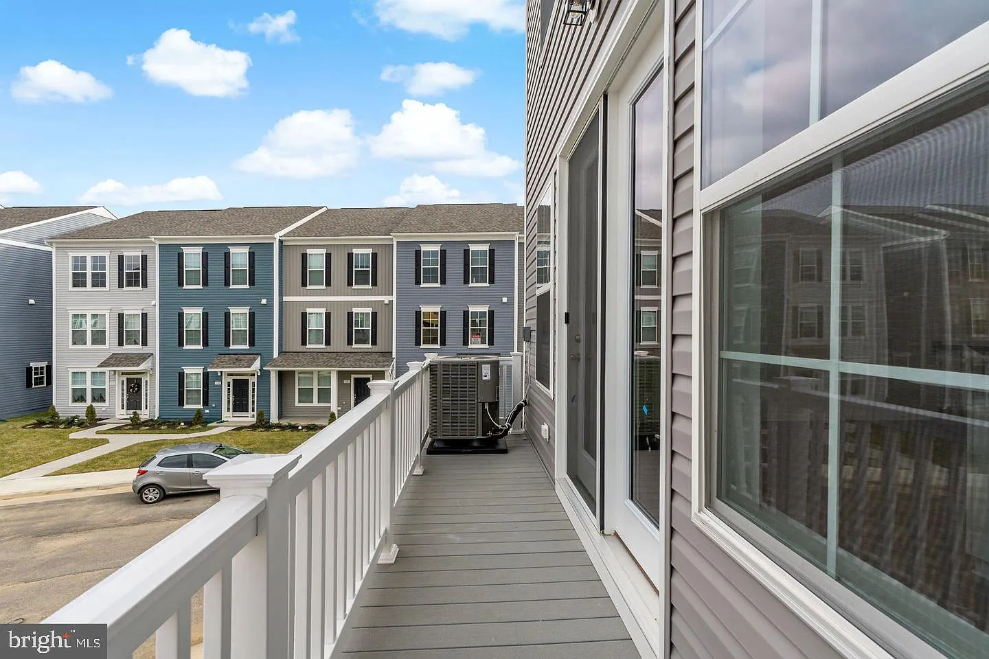 3 bed, 2.5 bath, $2,400 — Photo 4