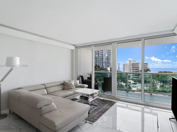 100 Bayview Dr APT 709, Sunny Isles Beach, FL 33160