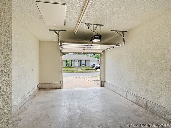 4th image of 13163 E 29th St