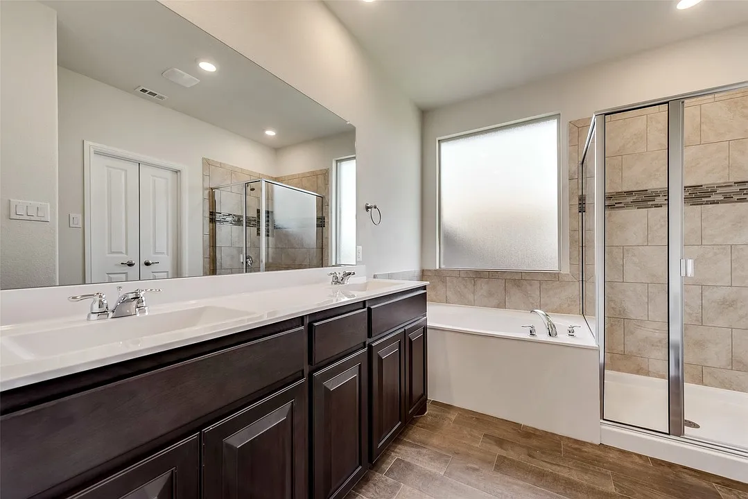 3 bed, 1808 sqft, $2,399 — Photo 4