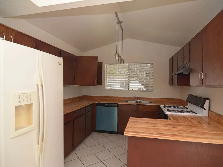 3261 W Avenida Destino — Photo 4