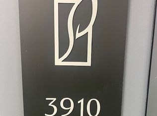 430 Square One Dr #3910, Mississauga, ON L5B 0E2