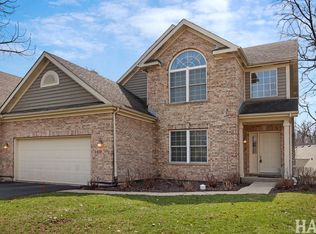 1419 White Oak Ln, Woodstock, IL