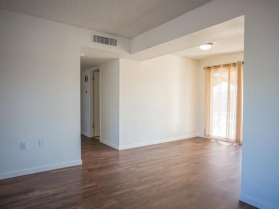 4th image of 9523 W Pineridge Dr