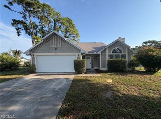 9225 Pineapple Rd, Fort Myers, FL 33967