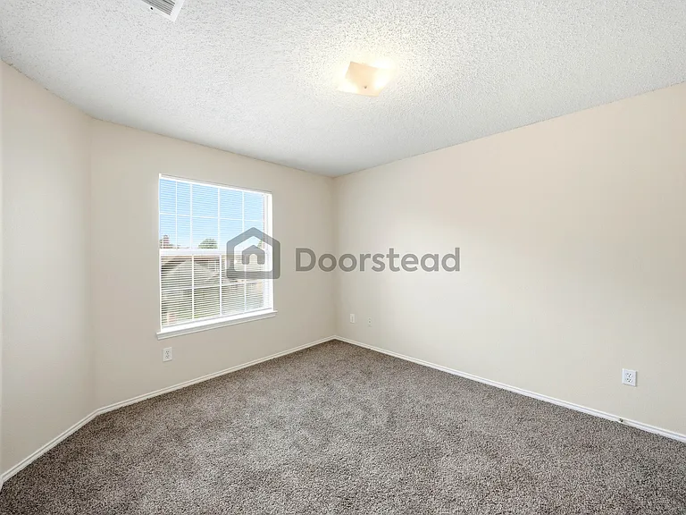 1352 Mae Dr — Photo 22