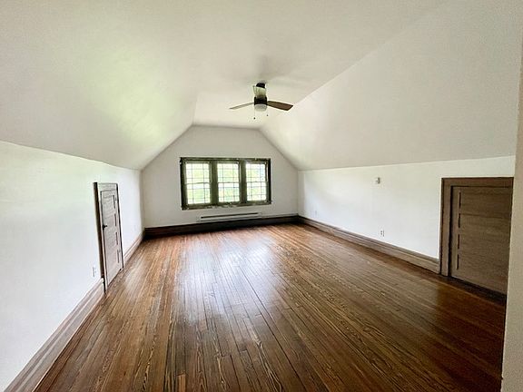 4th image of 1707 E Long St
