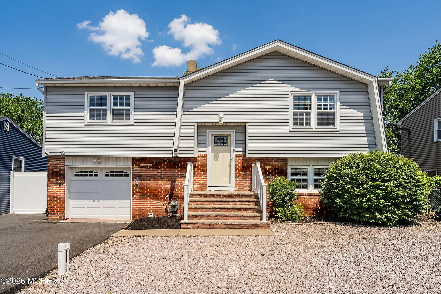 3148 Oceanic Drive photo 1