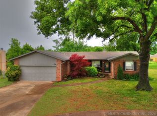 304 W Keywest St, Broken Arrow, OK 74011