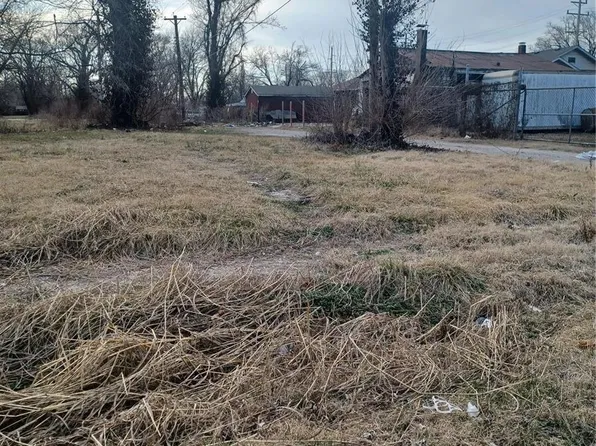 1737 N 51st St, East Saint Louis, IL 62204