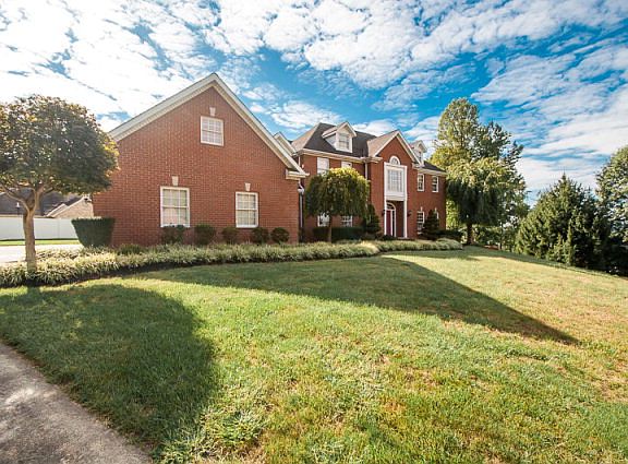 3rd image of 56 Hummingbird Ct