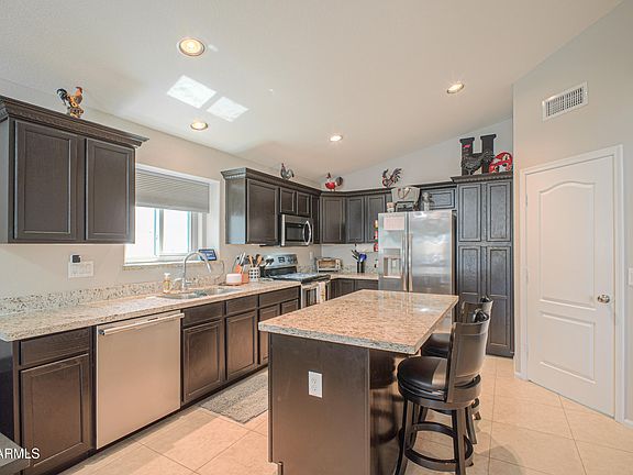 4th image of 43445 W HILLMAN Drive