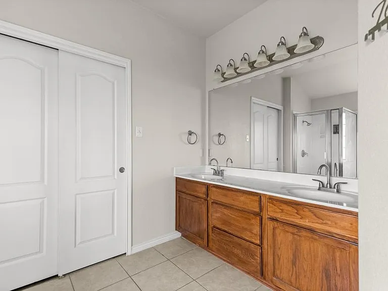 2802 Scottsdale Dr — Photo 30