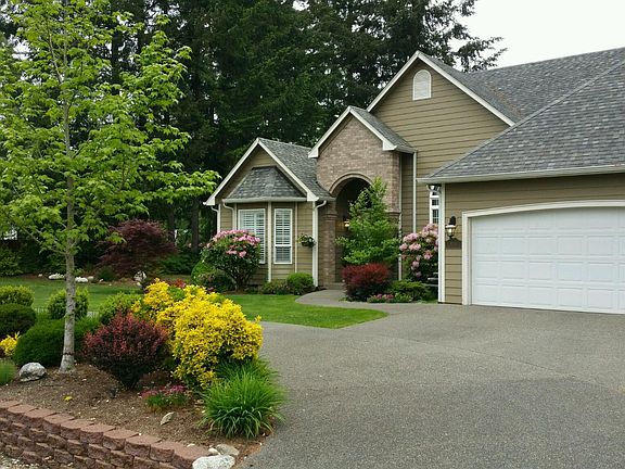 2nd image of 4738 Snowgrass Pl NE