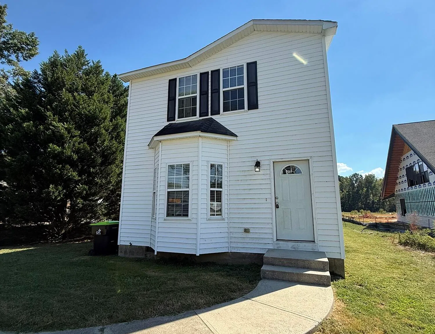 3 bed, 2.5 bath, 1554 sqft, $1,850 — Photo 2