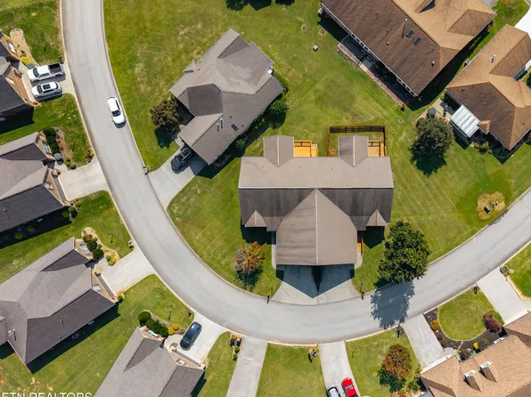 124/128 Medinah Cir, Maryville, TN 37801