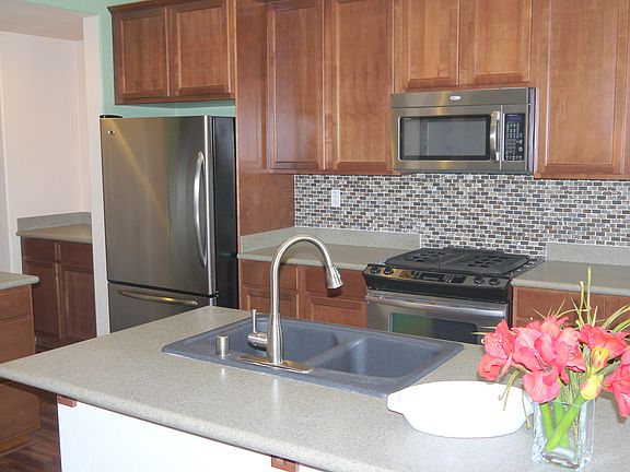 4th image of 3057 Wohlford Dr