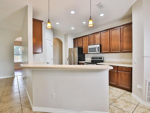 3rd image of 104 Serenola Ct