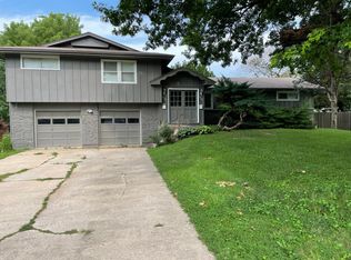 9358 Riggs St, Overland Park, KS 66212