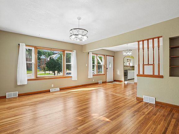 5th image of 855 Kirkwood St