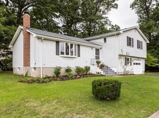 122 Cornell Cir, East Hartford, CT 06108