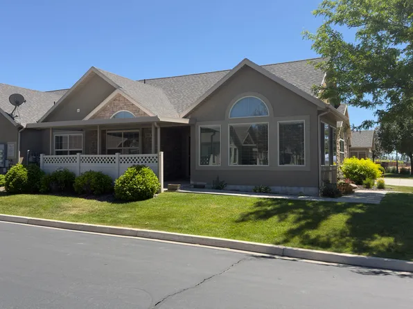 318 E 2230 N APT A, North Logan, UT 84341