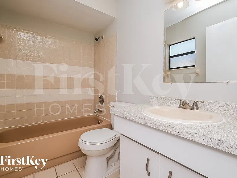 2813 Eagle Run Cir S — Photo 14